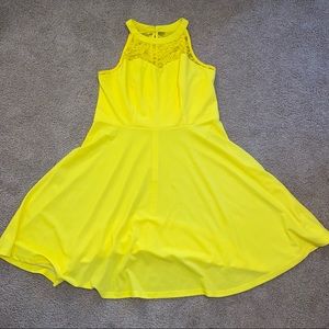 women's yellow lacey homecoming dress